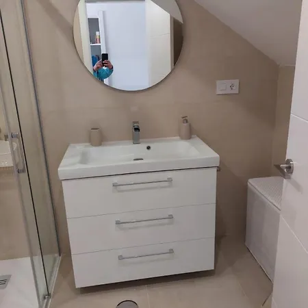 Deluxe Castle Harbour Apartament *