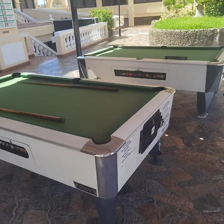 Deluxe Castle Harbour