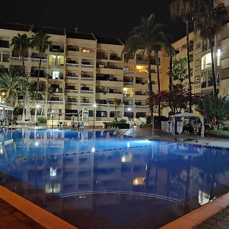 Deluxe Castle Harbour