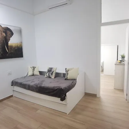 Deluxe Castle Harbour