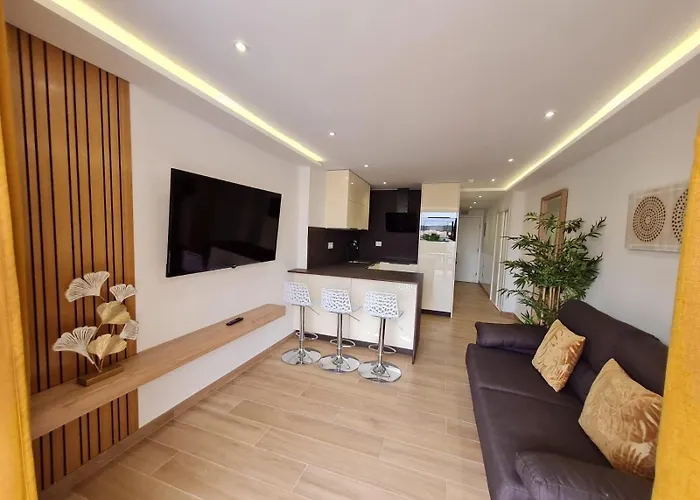 Deluxe Castle Harbour